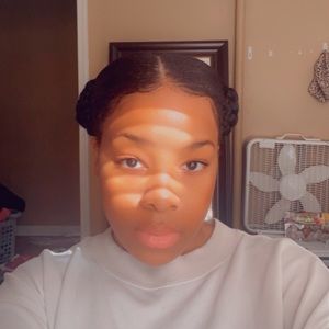 Meet your Posher, Nkaiya